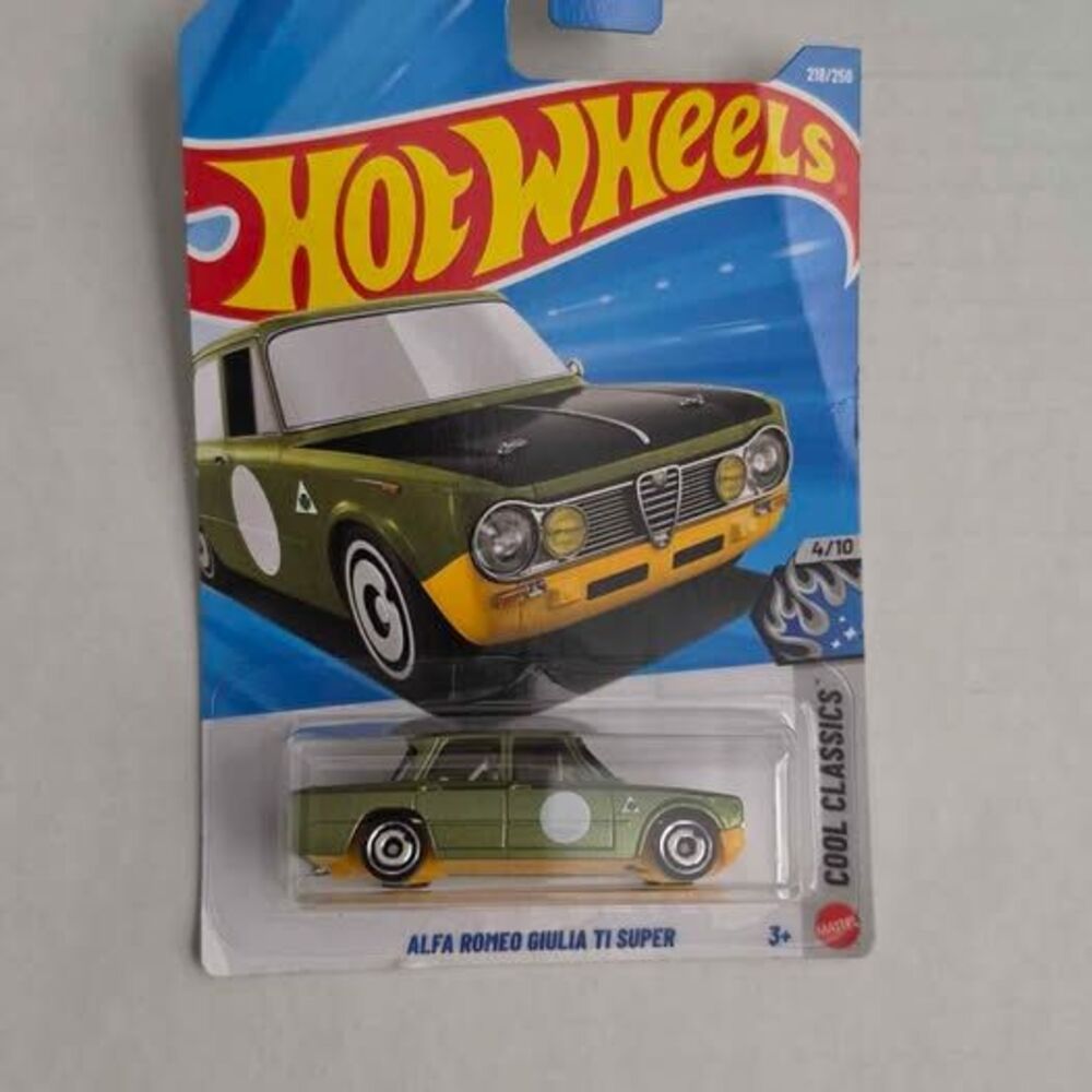 Hot Wheels Alfa Romeo Giulia TI Super Green Cool Classics Die Cast Toy Mint
